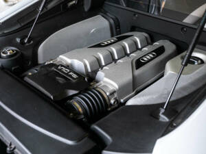 Image 11/38 of Audi R8 V10 (2010)