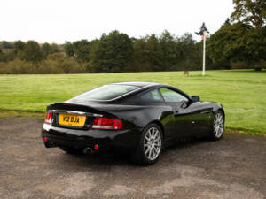 Image 4/50 de Aston Martin V12 Vanquish S (2005)