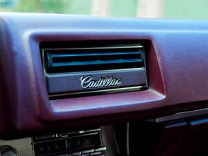 Bild 141/200 von Cadillac Coupe DeVille (1968)