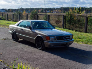 Image 6/95 of Mercedes-Benz 560 SEC (1985)