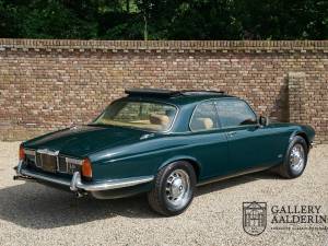 Afbeelding 25/50 van Jaguar XJ 6 L 4.2 (1975)