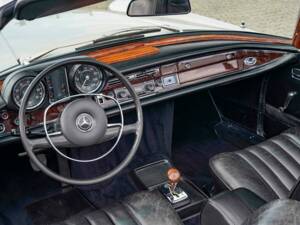 Imagen 10/30 de Mercedes-Benz 280 SE 3,5 (1969)