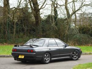 Image 24/50 of Nissan Skyline GTS-t (1991)