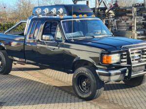 Image 3/20 of Ford F-250 (1987)