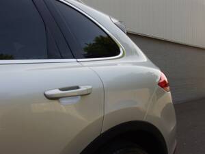 Image 27/98 of Porsche Cayenne S (2010)