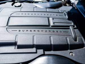 Image 39/50 de Jaguar XKR (2007)