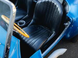 Image 35/68 of Shelby Cobra 289 (1966)