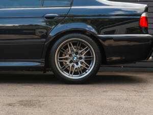 Image 13/56 of BMW M5 (2000)