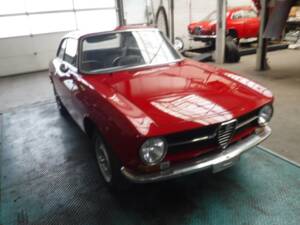 Afbeelding 33/35 van Alfa Romeo Giulia GT 1300 Junior (1972)