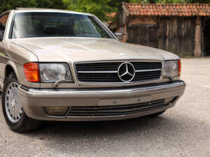 Image 60/63 de Mercedes-Benz 500 SEC (1985)