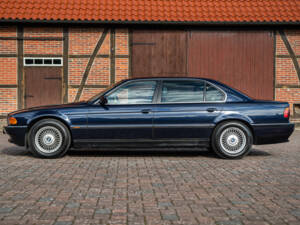 Imagen 13/62 de BMW 740iL (1998)