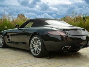 Imagen 15/50 de Mercedes-Benz SLS AMG Roadster (2011)