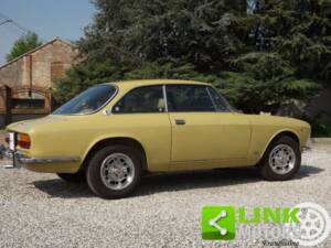 Immagine 7/10 di Alfa Romeo Giulia GT 1300 Junior (1976)