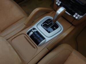 Image 50/98 of Porsche Cayenne GTS (2008)