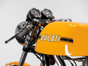 Immagine 11/50 di Ducati DUMMY (1974)