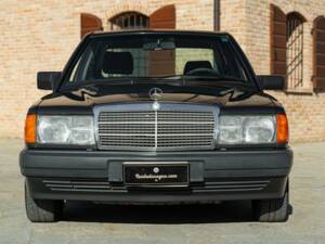 Immagine 3/45 di Mercedes-Benz 190 E (1989)