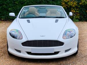 Image 6/50 of Aston Martin DB 9 Volante (2009)