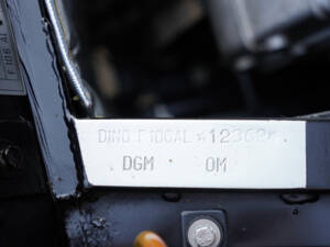 Image 24/50 of Ferrari Dino 308 GT4 (1976)