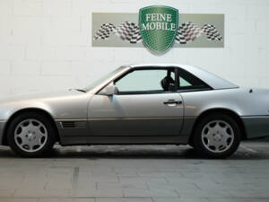 Afbeelding 5/38 van Mercedes-Benz 300 SL (1990)