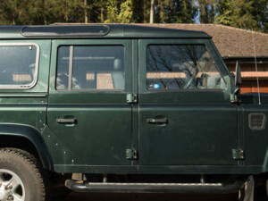 Bild 18/50 von Land Rover Defender 110 (2011)