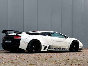 Afbeelding 25/82 van Lamborghini Murciélago (2002)