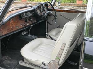 Image 25/40 of Bristol 410 (1968)