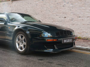 Imagen 9/31 de Aston Martin V8 Vantage V550 (1997)