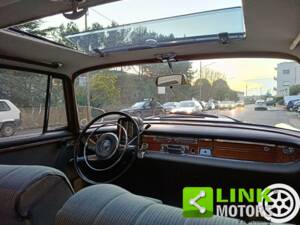 Imagen 7/10 de Mercedes-Benz 220 SE b (1960)