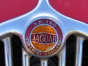 Image 14/50 of Jaguar XK 140 SE OTS (1955)