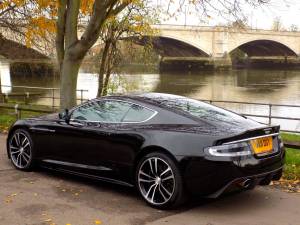 Imagen 2/50 de Aston Martin DBS (2011)