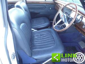 Bild 10/10 von Jaguar Mk II 3.4 (1967)