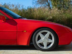 Image 24/50 de Porsche 944 Turbo S (1988)