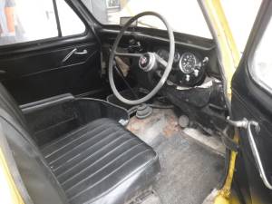 Image 26/39 of Austin FX 4 London Taxi (1970)