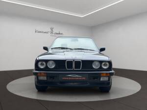 Image 4/27 of BMW 320i (1989)