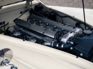 Image 39/45 of Jaguar XK 120 OTS (1950)