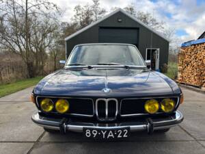 Bild 8/42 von BMW 3,3 L (1974)