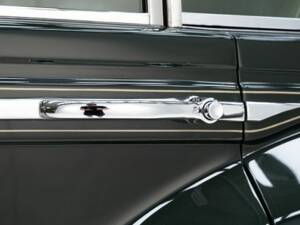 Image 6/15 of Bentley S 2 (1961)