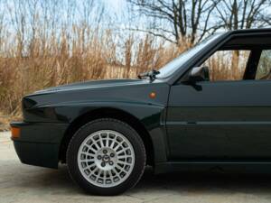 Image 28/50 de Lancia Delta HF Integrale 16V (1992)