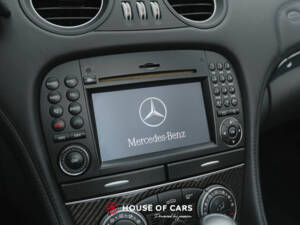 Image 27/43 of Mercedes-Benz SL 63 AMG (2008)