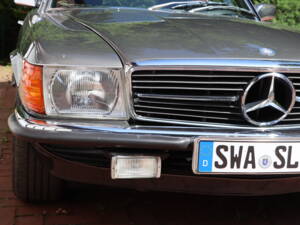 Image 20/59 of Mercedes-Benz 500 SLC (1980)