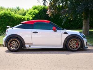 Imagen 2/50 de Mini John Cooper Works (2011)