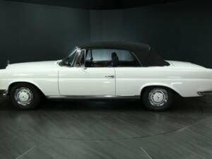 Bild 3/30 von Mercedes-Benz 250 SE (1966)