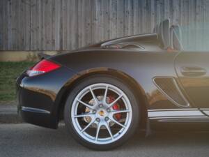 Image 14/38 of Porsche Boxster Spyder (2010)