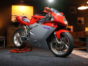 Image 8/36 of MV Agusta DUMMY (2004)