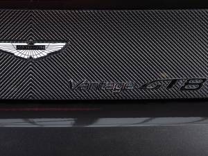 Imagen 11/41 de Aston Martin Vantage GT8 (2017)