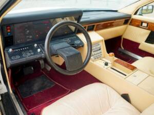 Image 6/12 of Aston Martin Lagonda (1982)