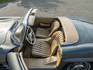 Afbeelding 38/38 van Mercedes-Benz 300 SL Roadster (1961)