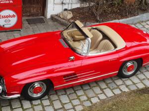 Afbeelding 8/12 van Mercedes-Benz 300 SL Roadster (1963)