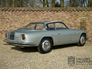 Bild 33/50 von Lancia Flaminia GT 2.8 3C Touring (1968)