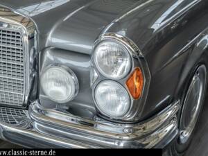 Image 10/15 de Mercedes-Benz 280 SE 3,5 (1970)